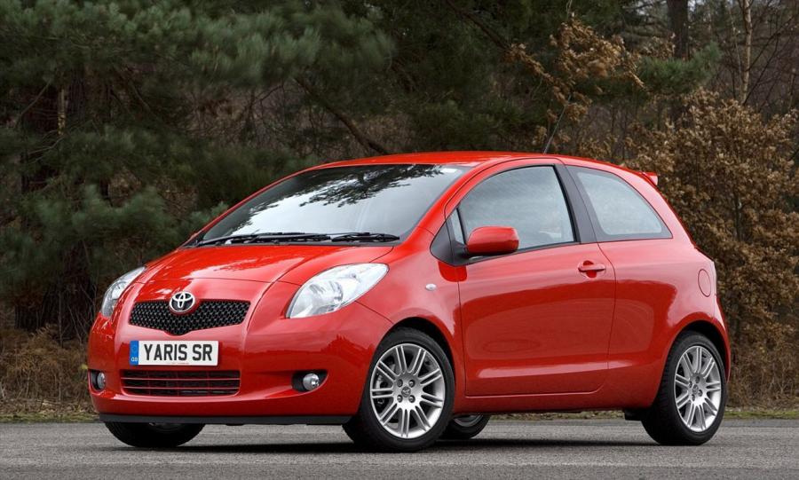  Toyota Yaris SR 2008 года  (фото 6 из 10)